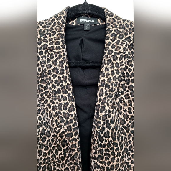 EXPRESS One Button Peak Lapel Blazer Size Small In Leopard Print - Picture 9 of 11